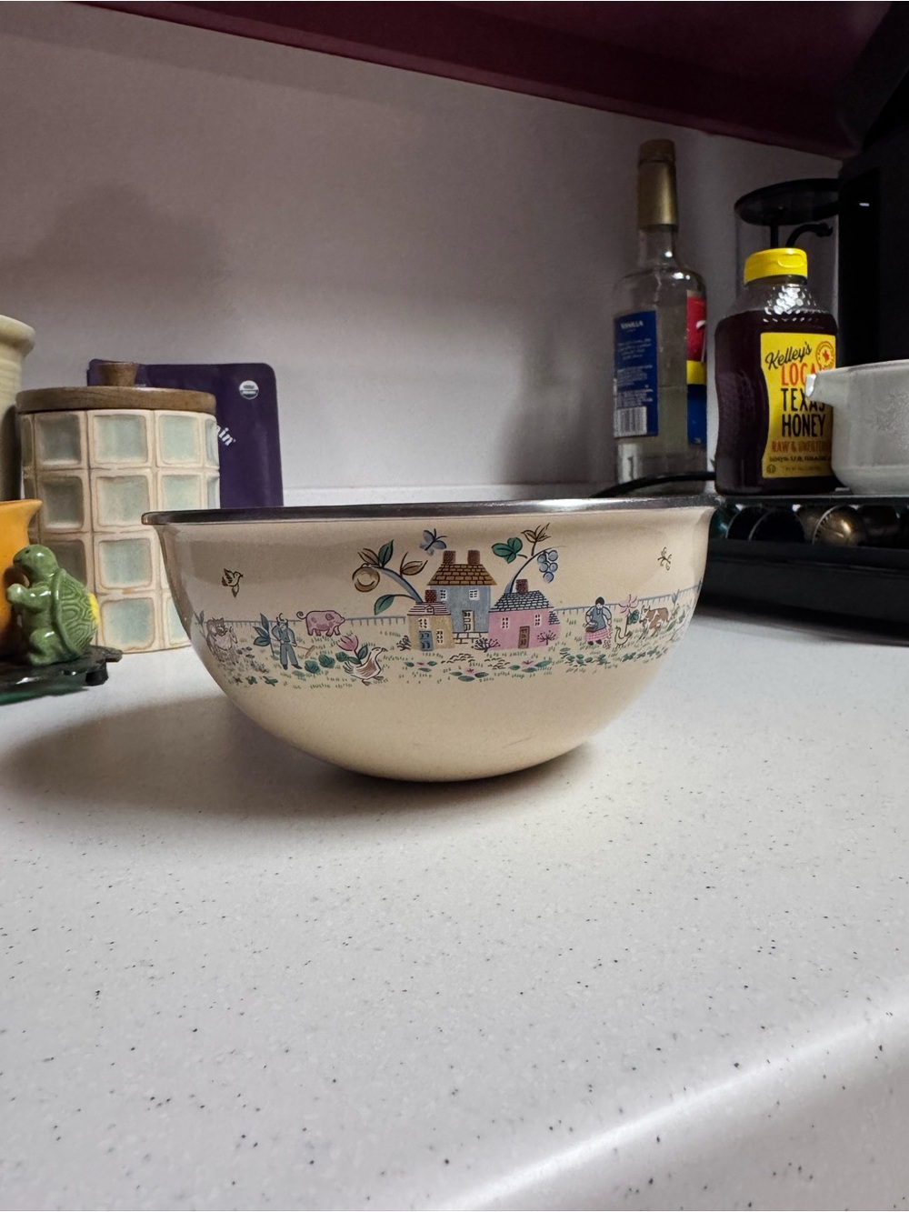 Vintage International Heartland Decorative Mixing Bowl